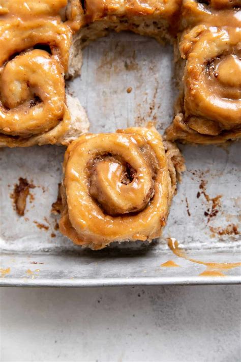 How does Peanut Butter Cinnamon Rolls fit into your Daily Goals - calories, carbs, nutrition