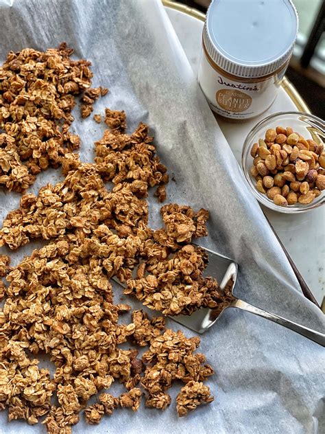 How does Peanut Butter Jelly with Granola on Wheat fit into your Daily Goals - calories, carbs, nutrition