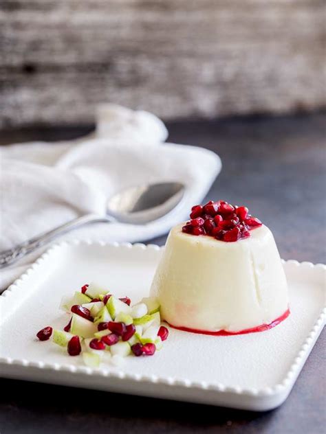 How does Pear Panna Cotta fit into your Daily Goals - calories, carbs, nutrition