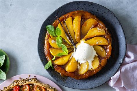 How does Pear Tatin fit into your Daily Goals - calories, carbs, nutrition