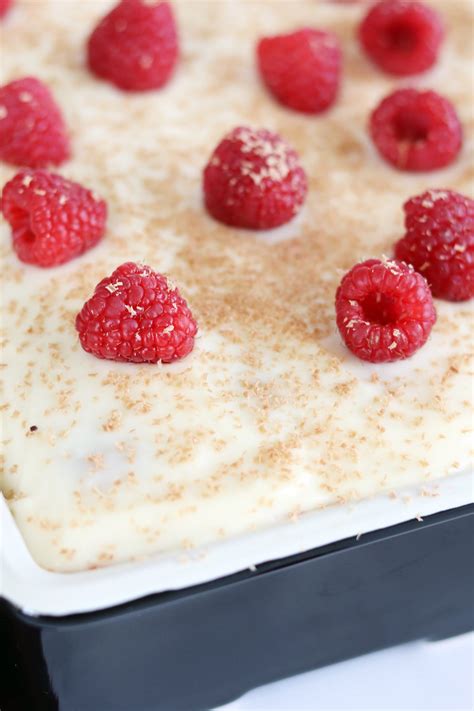 How does Pear and Raspberry Sponge Pudding fit into your Daily Goals - calories, carbs, nutrition