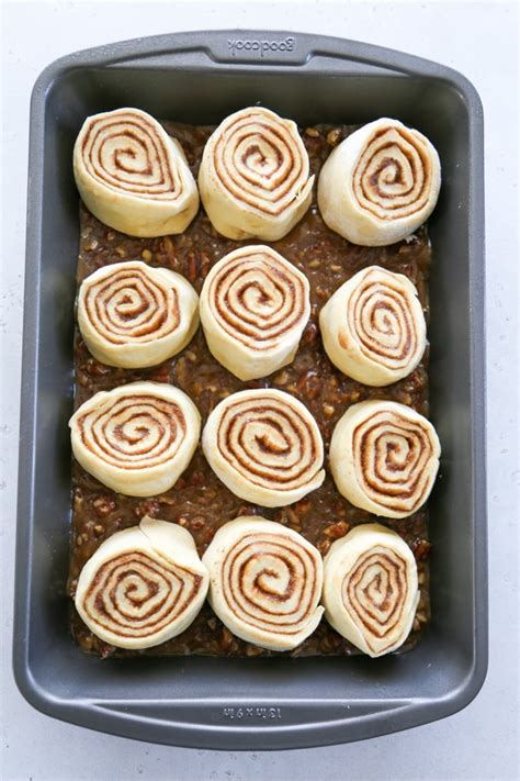 How does Pecan Caramel Roll fit into your Daily Goals - calories, carbs, nutrition