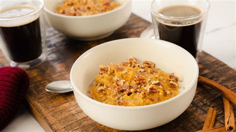 How does Pecan Pumpkin Oatmeal fit into your Daily Goals - calories, carbs, nutrition