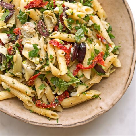 How does Penne Artichoke Olive & Rd Pepper (Bostwick) fit into your Daily Goals - calories, carbs, nutrition