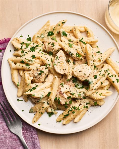 How does Penne Garlic Chicken fit into your Daily Goals - calories, carbs, nutrition
