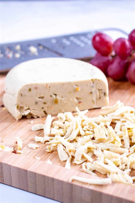 How does Pepper Jack Cheese fit into your Daily Goals - calories, carbs, nutrition