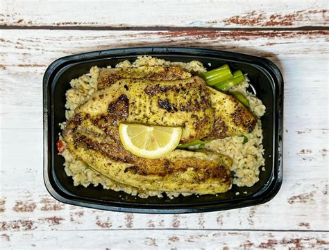 How does Peppered Tilapia fit into your Daily Goals - calories, carbs, nutrition