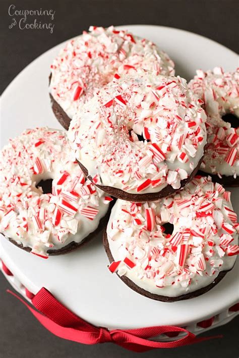 How does Peppermint Bark Donut fit into your Daily Goals - calories, carbs, nutrition