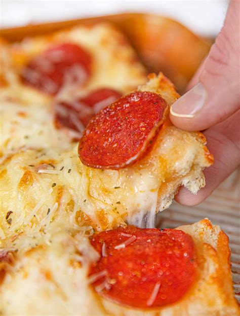 How does Pepperoni and Cheese-sm fit into your Daily Goals - calories, carbs, nutrition