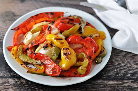 How does Peppers and Onions fit into your Daily Goals - calories, carbs, nutrition