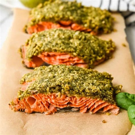 How does Pesto Crusted Salmon fit into your Daily Goals - calories, carbs, nutrition