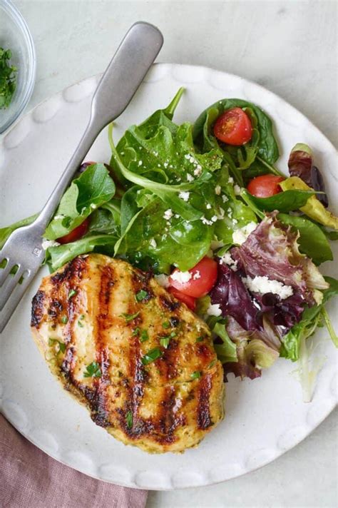 How does Pesto Grilled Chicken (16856.4) fit into your Daily Goals - calories, carbs, nutrition