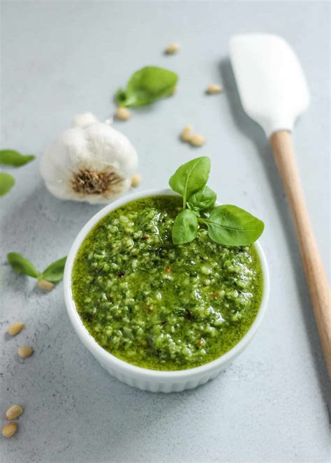 How does Pesto Sauce, with Roasted Garlic fit into your Daily Goals - calories, carbs, nutrition