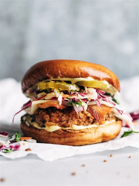 How does Picnic Burger with Cole Slaw fit into your Daily Goals - calories, carbs, nutrition