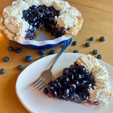 How does Pie Blueberry Whipped Topping Cut 8 fit into your Daily Goals - calories, carbs, nutrition