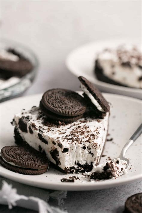 How does Pie Oreo Cookies & Cream CONV SLC fit into your Daily Goals - calories, carbs, nutrition