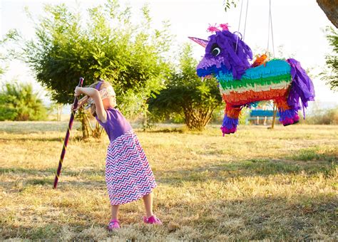 How does Pinata with Ground Beef Casserette fit into your Daily Goals - calories, carbs, nutrition