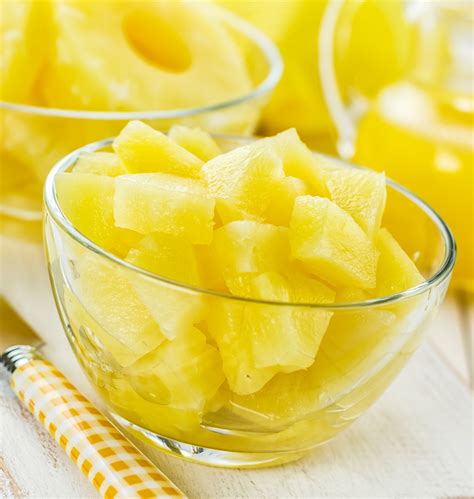 How does Pineapple - Chunks fit into your Daily Goals - calories, carbs, nutrition