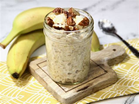 How does Pineapple Banana Delight Oatmeal fit into your Daily Goals - calories, carbs, nutrition