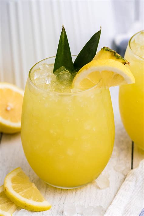 How does Pineapple Orange Lemonade fit into your Daily Goals - calories, carbs, nutrition