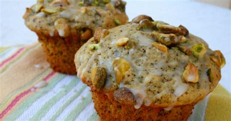 How does Pistachio-Chai Muffins fit into your Daily Goals - calories, carbs, nutrition