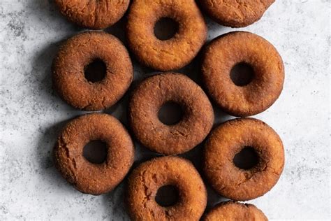 How does Plain Old Fashion Donut fit into your Daily Goals - calories, carbs, nutrition