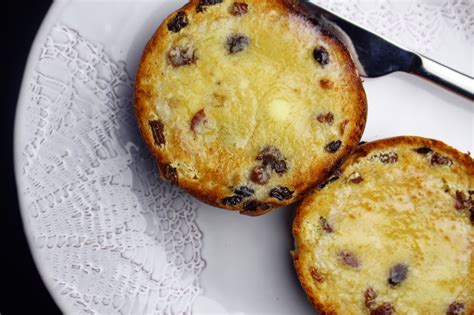 How does Plain Toasted Teacake fit into your Daily Goals - calories, carbs, nutrition
