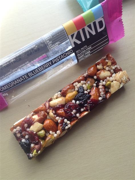 How does Pomegranate Pistachio Blueberry Bar fit into your Daily Goals - calories, carbs, nutrition