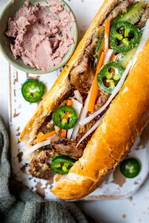 How does Pork Bahn Mi (89535.0) fit into your Daily Goals - calories, carbs, nutrition