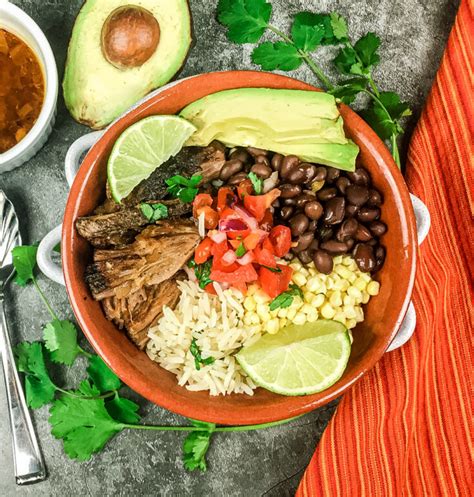 How does Pork Carnitas Border Bowl fit into your Daily Goals - calories, carbs, nutrition