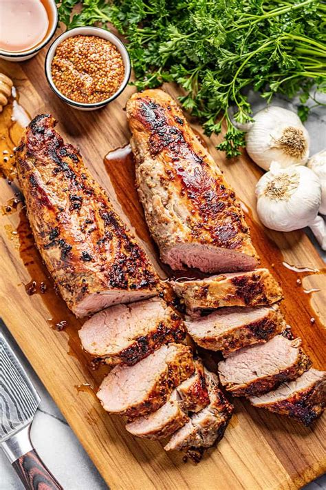 How does Pork Loin Simply Roasted 4 oz fit into your Daily Goals - calories, carbs, nutrition