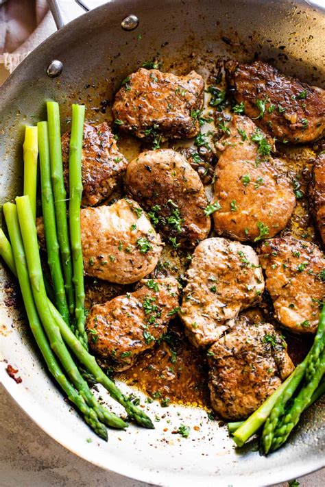 How does Pork Medallions, Potatoes & Green Beans fit into your Daily Goals - calories, carbs, nutrition