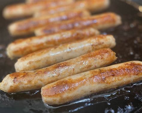 How does Pork Sausage Links (1) fit into your Daily Goals - calories, carbs, nutrition