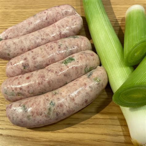 How does Pork and Leek Sausage fit into your Daily Goals - calories, carbs, nutrition