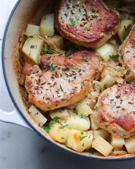 How does Pork and Sauerkraut fit into your Daily Goals - calories, carbs, nutrition