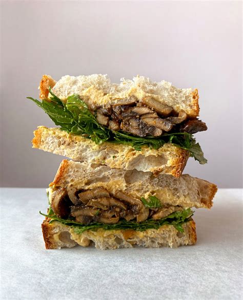 How does Portobello Mushroom Sandwich, Vegetarian fit into your Daily Goals - calories, carbs, nutrition