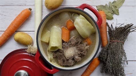 How does Pot Au Feu Soup fit into your Daily Goals - calories, carbs, nutrition