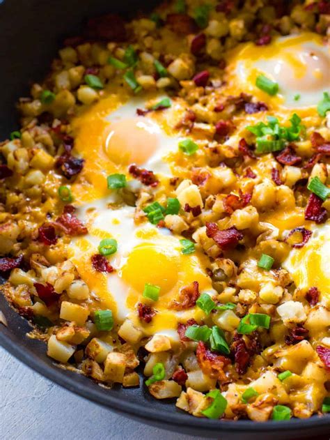 How does Potato, Bacon, Pepper, Egg Skillet fit into your Daily Goals - calories, carbs, nutrition