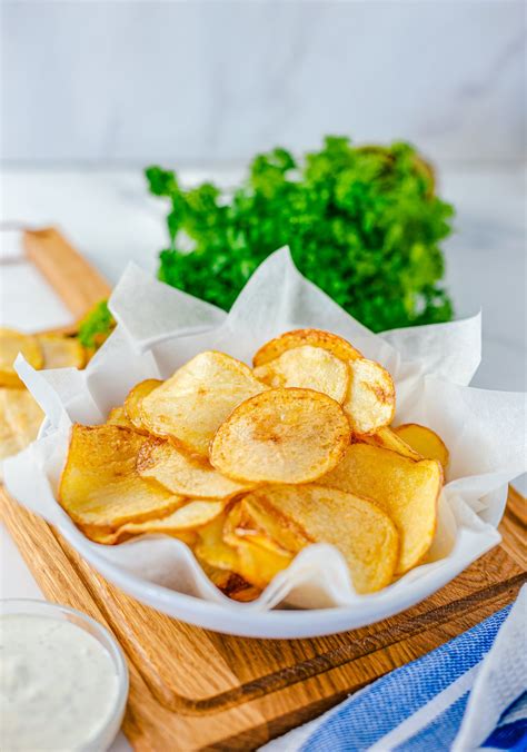 How does Potato Chips House Fried 3 oz fit into your Daily Goals - calories, carbs, nutrition