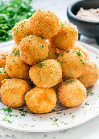 How does Potato Croquette fit into your Daily Goals - calories, carbs, nutrition