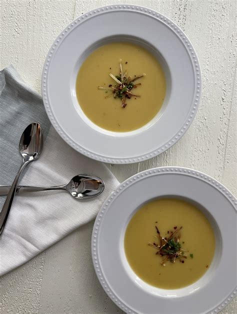 How does Potato Leek Soup (Mindful) 16 oz fit into your Daily Goals - calories, carbs, nutrition