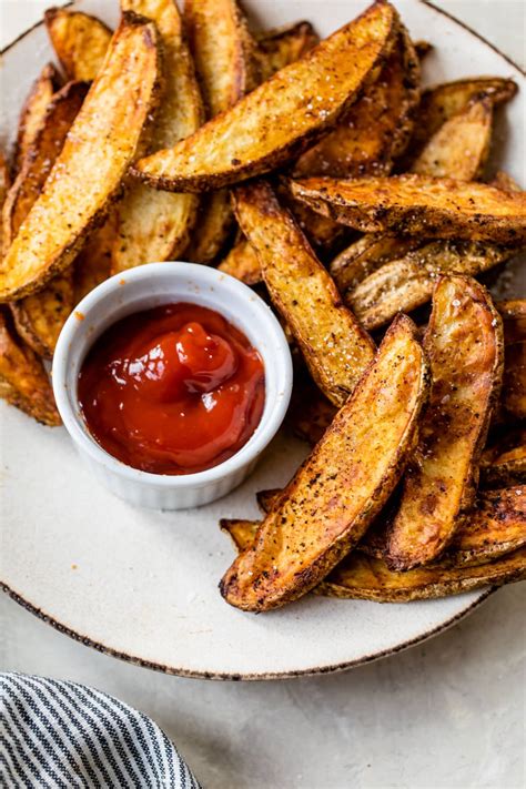 How does Potato Wedges fit into your Daily Goals - calories, carbs, nutrition