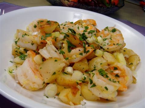 How does Potato and Shrimp Saute fit into your Daily Goals - calories, carbs, nutrition