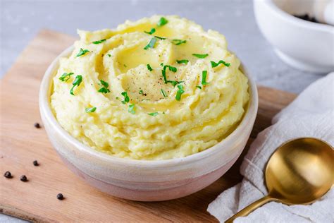 How does Potatoes Instant Mashed Plain #8 Scoop fit into your Daily Goals - calories, carbs, nutrition