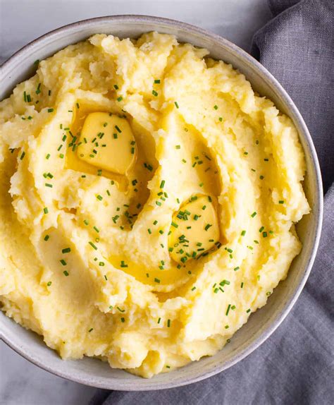 How does Potatoes Yukon Gold Caramelized Onion Mashed 2% & Butter 4 oz fit into your Daily Goals - calories, carbs, nutrition