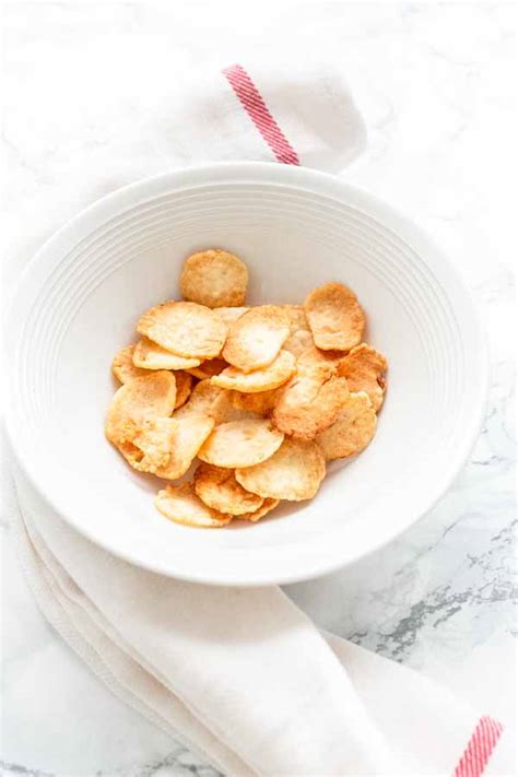 How does Prawn Crackers fit into your Daily Goals - calories, carbs, nutrition