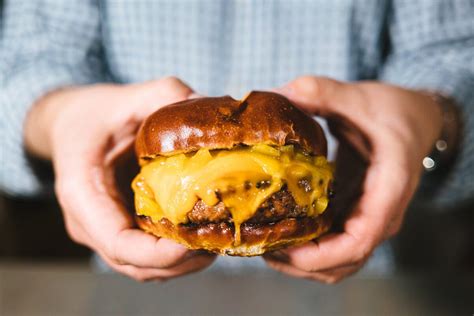 How does Pretzel Cheeseburger fit into your Daily Goals - calories, carbs, nutrition