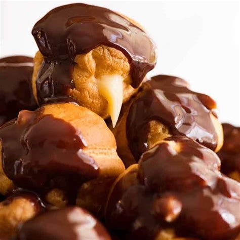 How does Profiteroles fit into your Daily Goals - calories, carbs, nutrition