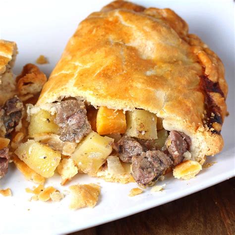 How does Proper Cornish Pasty Lamb & Mint fit into your Daily Goals - calories, carbs, nutrition