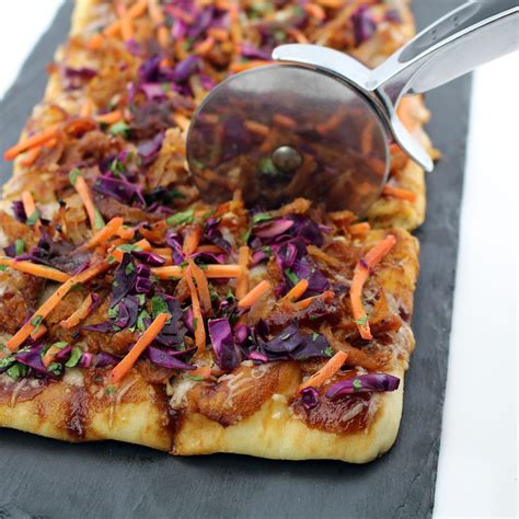 How does Pulled Pork Flatbread fit into your Daily Goals - calories, carbs, nutrition